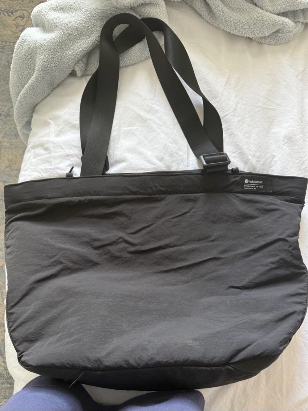 lululemon athletica Black Everyday Tote with Wide Straps